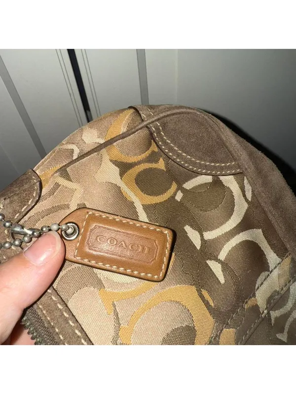Vintage coach shoulder bag - Image 5