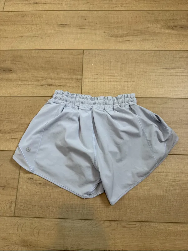 Lululemon Hotty Hot Low Rise Lined Shorts 4” Powder Blue Size 4 Running Swift - Image 3