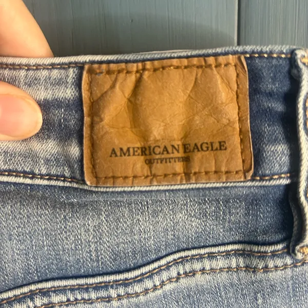 American Eagle Outfitters Light Blue Distressed Skinny Jeans | Size 4 - Image 4
