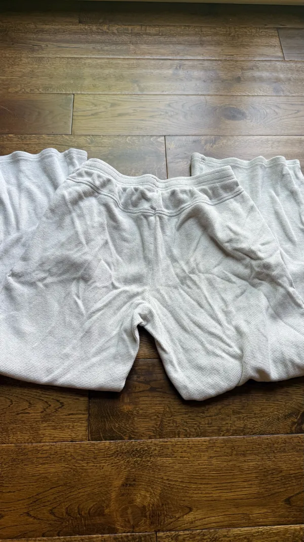 Brandy Melville Sweatpants - Image 4