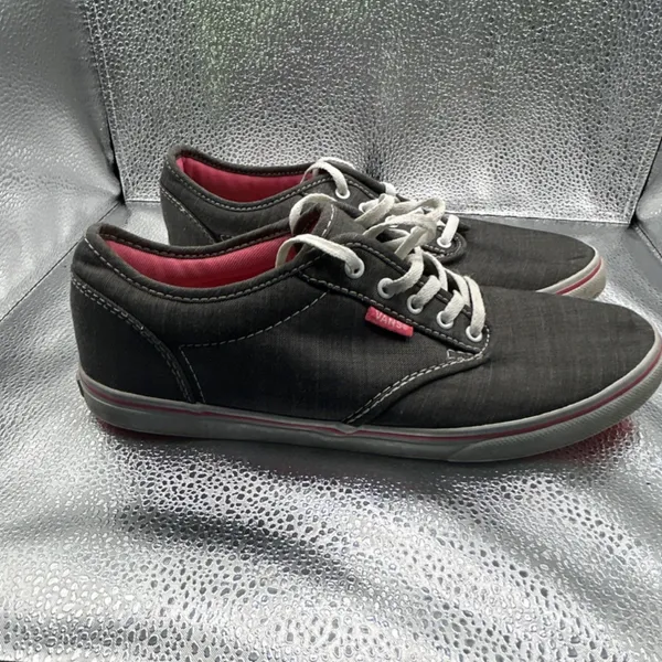 Vans‎ Women's Size 8 Gray Canvas Lace-Up Sneakers Pink Lining Casual Shoes - Image 8