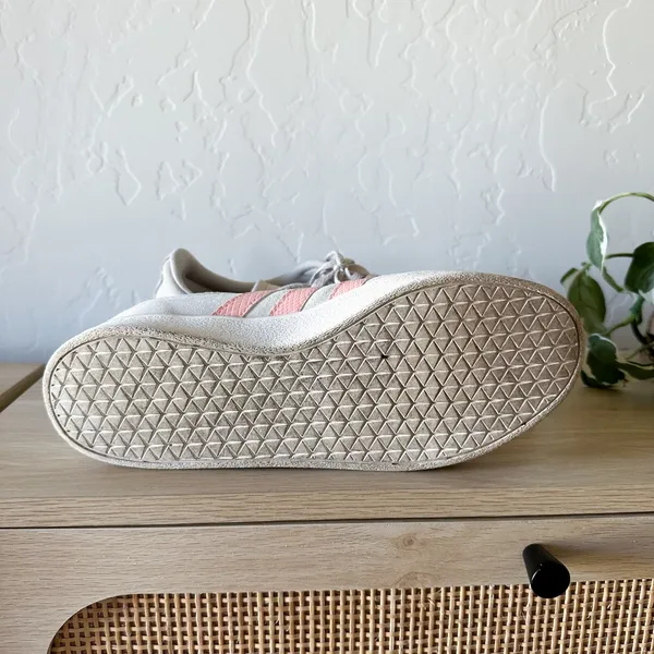 Adidas | VL Court 2.0 Suede Lace-Up Sneaker‎ in White & Dust Pink size 8 - Image 8