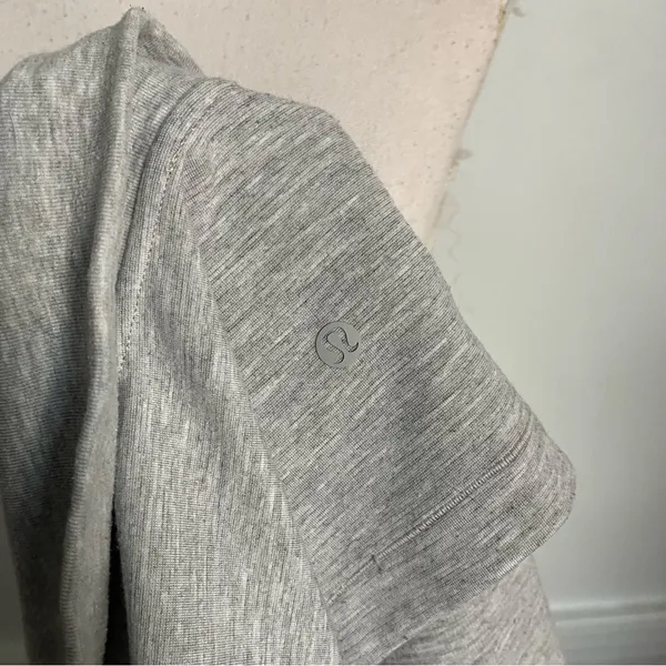 Lululemon • Gather Up Jacket Heathered Power Grey / Sea Salt - Image 12