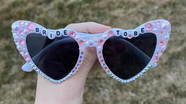 Bride To Be Sunglasses White - Image 4