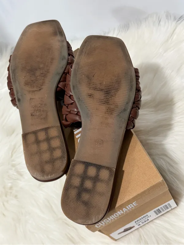Cushionaire Aramis Brown Woven Slide Sandals - Size 9.5M - Good Condition - Image 8