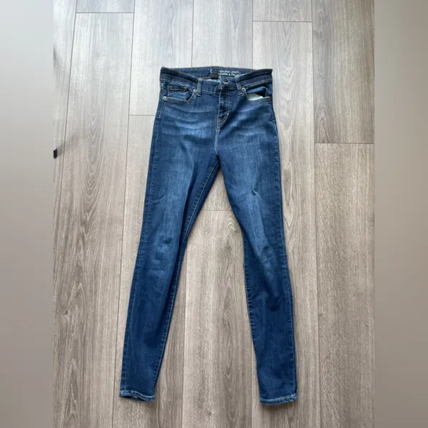 Gap High Rise Skinny Jeans - Image 3