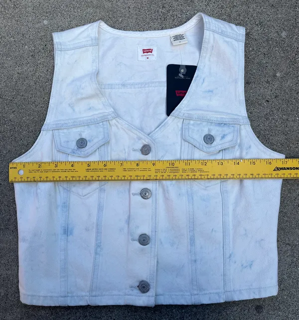 Levi’s Vest - Image 3