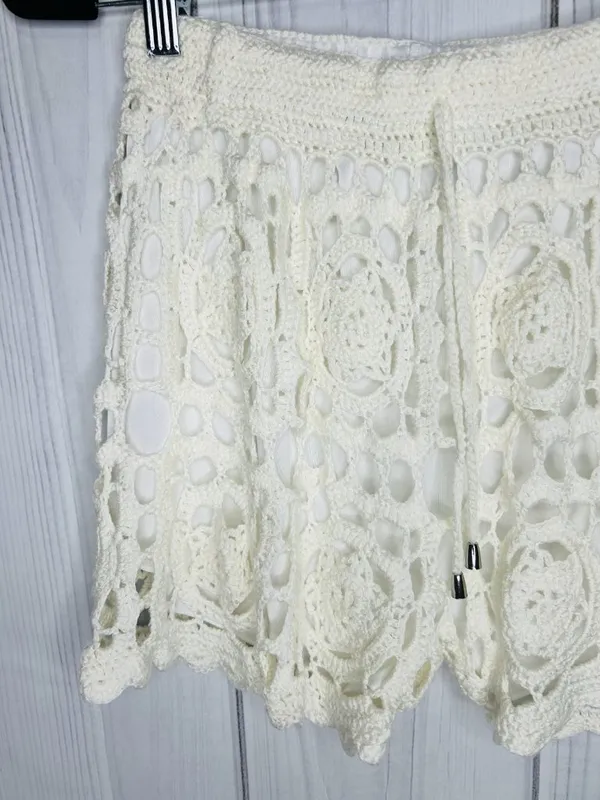 Umgee USA Women’s Crochet Lace Shorts Ivory Size M Boho Festival Drawstring - Image 3