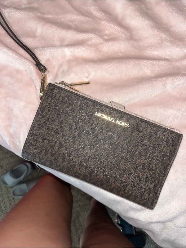 Michael Kors Logo Wallet - Image 6