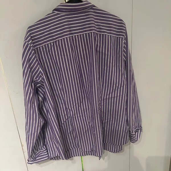 Ralph Lauren Lavender and White Striped Button-Down Shirt no size pit to pit 26 - Image 9