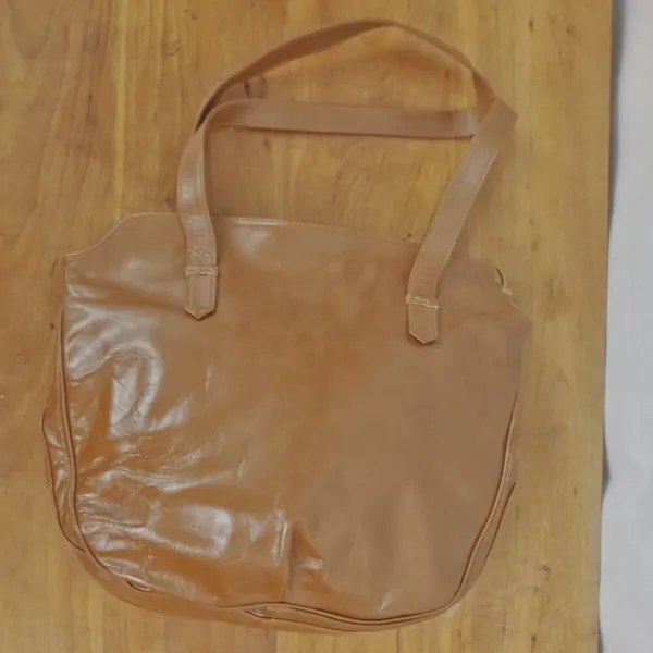 Vintage Italian Made Brown Leather Tote Style Embroidered Shoulder Bag - Image 6