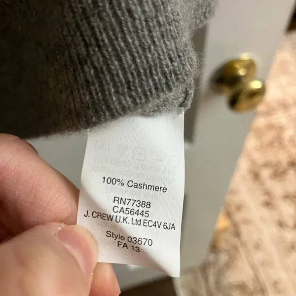 J crew Italian Cashmere sweater - Image 3