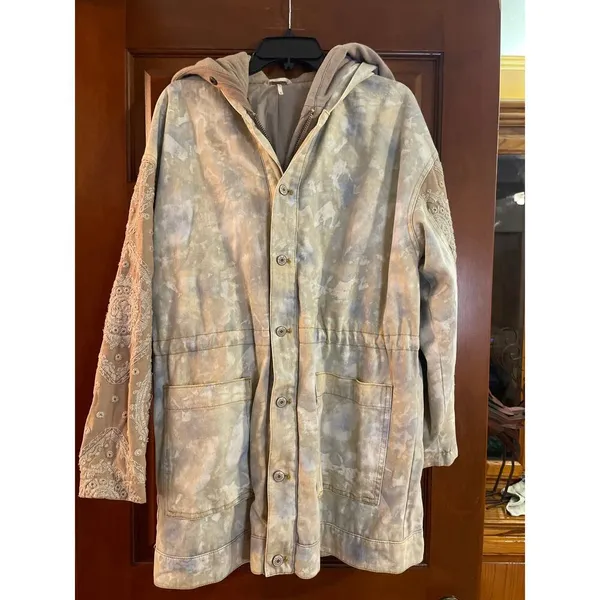 Free People embroidered sleeve Tie Dye layered denim parka jacket M - Image 6