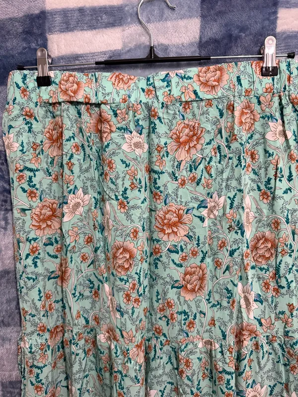 Women's Light Green Floral Print Boho Tiered Maxi Skirt with Smocked Waist - Image 5