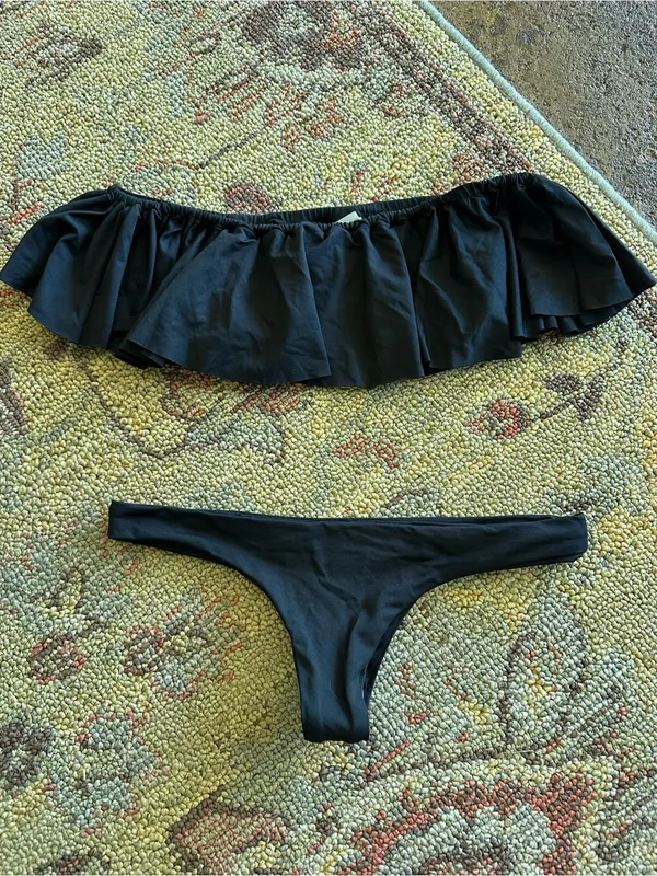 NWOT L*Space Hey Girl Itsy bikini set black small - Image 2