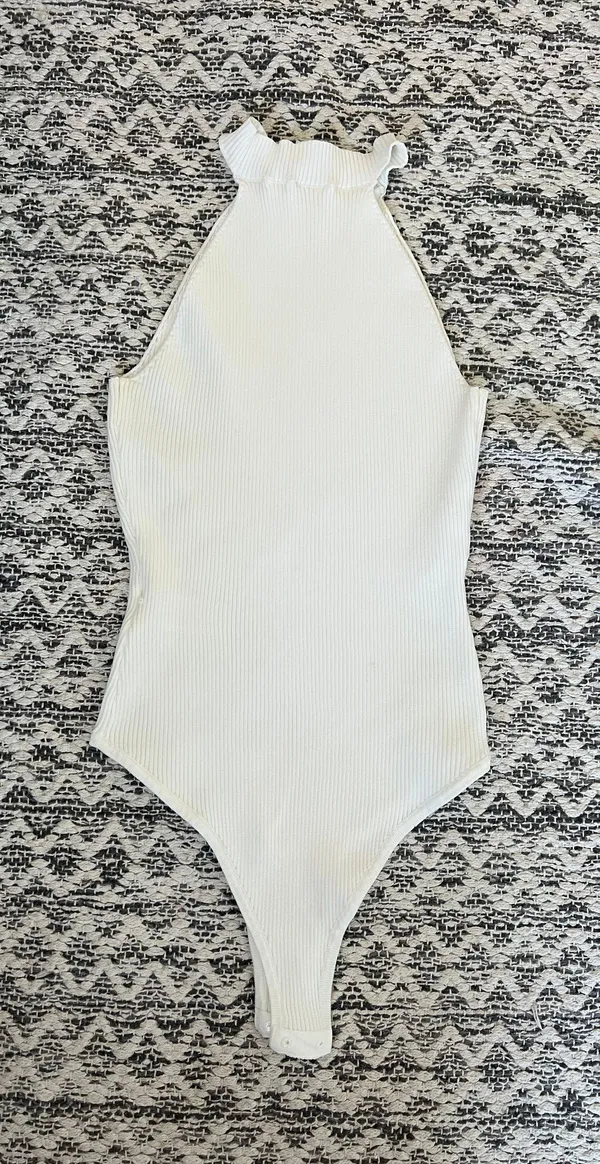 White Mock Neck Tank Top Size M - Image 2