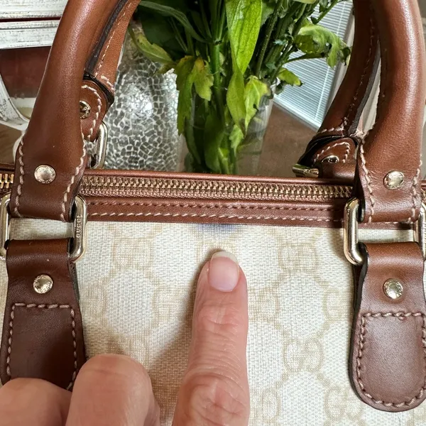 Gucci Cream and Brown Tote Bag with Signature GG Monogram - Image 5