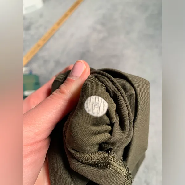 Lululemon wunder under crop high rise luxtreme 8 green olive - Image 11