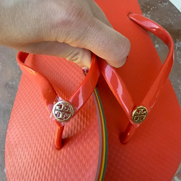 Tory Burch Sole Bright Samba Red Flip Flop Sandals Gold Metal Logo Sz 8 - Image 3