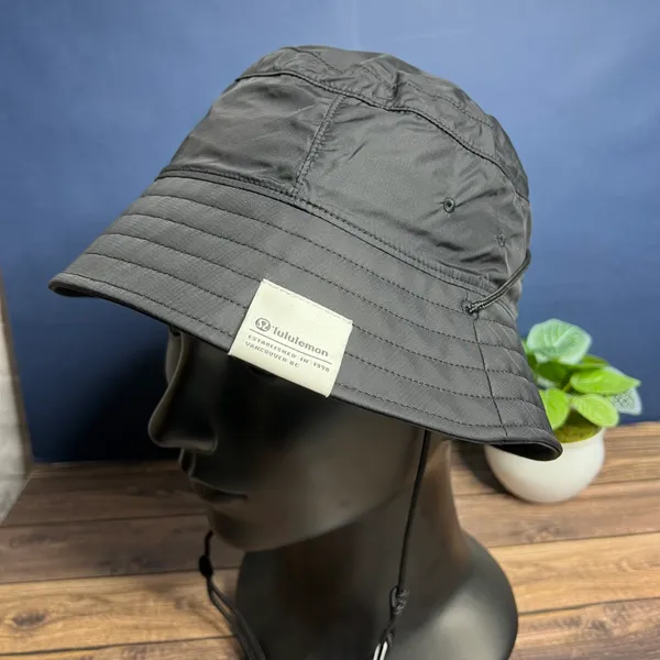 Lululemon Patch Logo Bucket Hat NWT Size S/M (Black) - Image 3