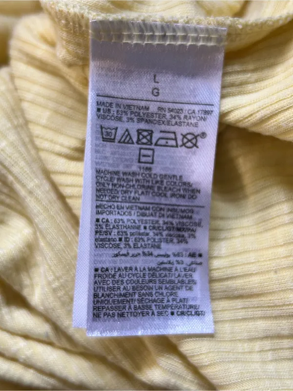 Old Navy Women’s V-Neck Ribbed Short Sleeve Top Light Yellow LG - Image 8
