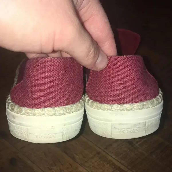 Tom’s deep red burlap slip on size 10 shoes - Image 5