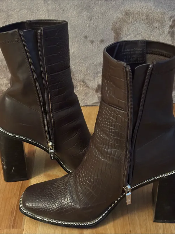 Aldo Dark Brown Faux-Croc Ankle Booties with Square Toe Women’s Size 8 - Image 7