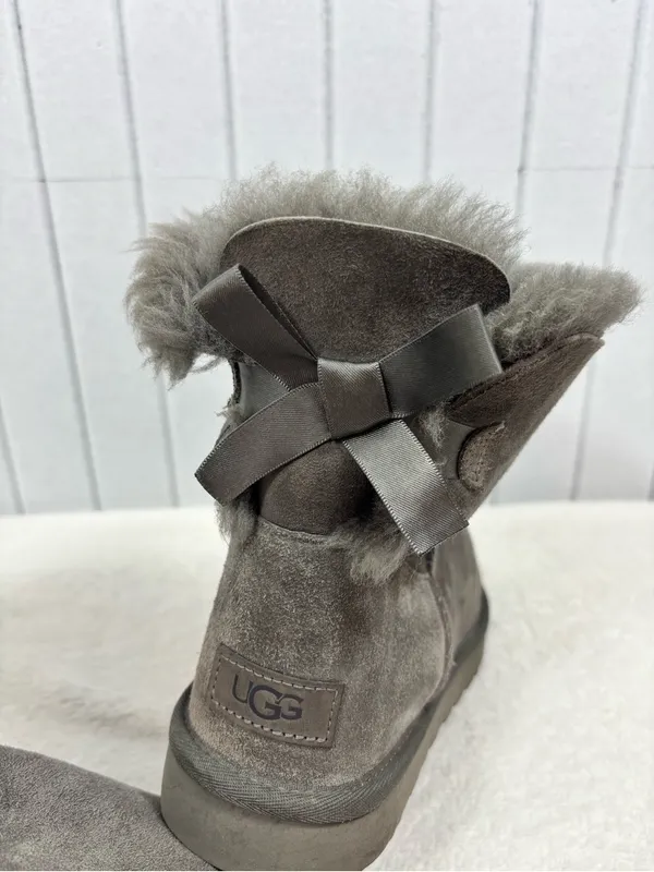 UGG Mini Bailey Bow II GreyShort Suede Shearling Boots size 9 - Image 6