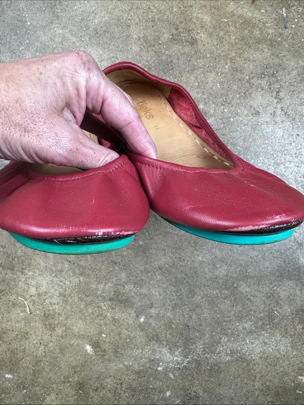 Tieks Red Leather Ballet Flats with Teal Accent Size: 11 - Image 4