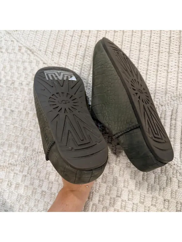 UGG Elea Embossed Slip-On Clogs in Dense Smoke - Image 7