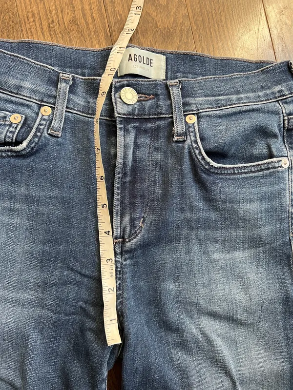 Agolde distressed hem skinny jeans size 26 - Image 5