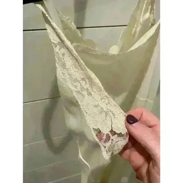 Vintage Deena Fine Lingerie Off White Lace and Eyelet Slip, size 40 - Image 9