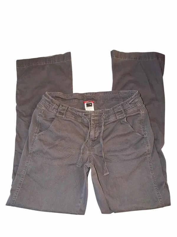 The North Face Women’s Gray Convertible Hiking Pants Drawstring Size 6 - Image 2
