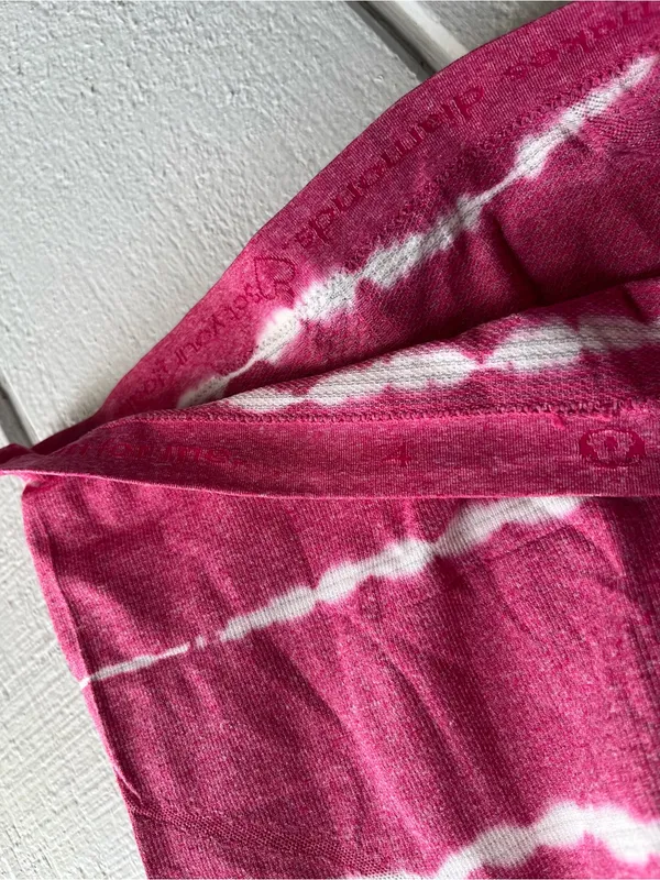 Lululemon Swiftly Tech Short Sleeve Crew in Cranberry‎ Tie Dye Pink Size 4 - Image 4
