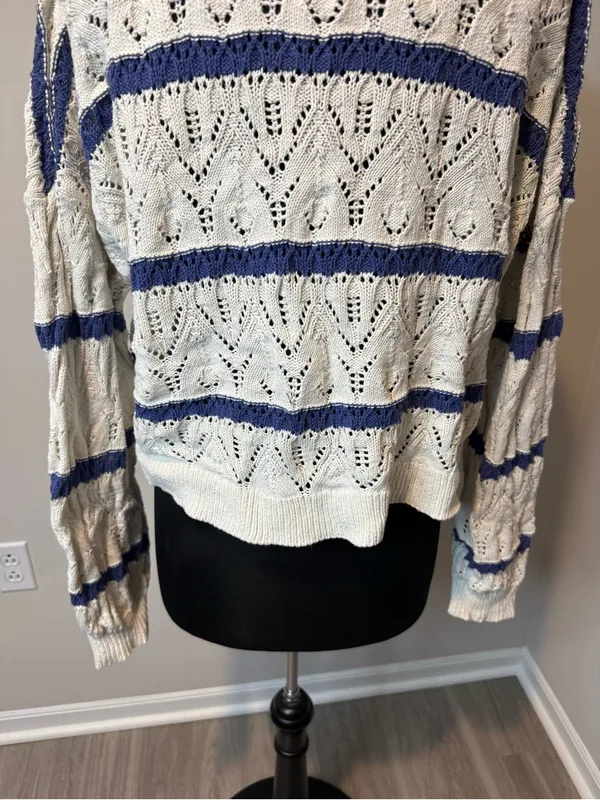 Universal Threads Cream with Blue Stripes Collared Preppy Sweater in Size XL - Image 6