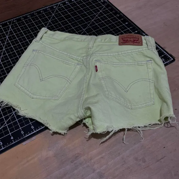 Levi-s Women's Green Shorts - Image 4