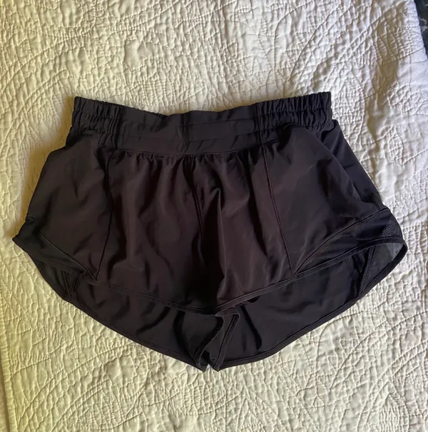 Hotty Hot Short 2.5” - Image 2