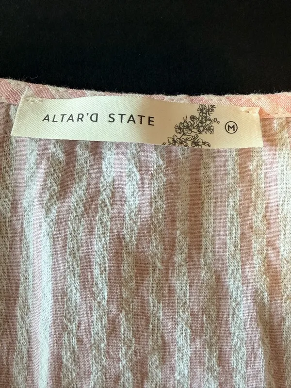 Altar'd State blouson Vest, striped white and pink, lightweight, ruffle hem sz M - Image 2
