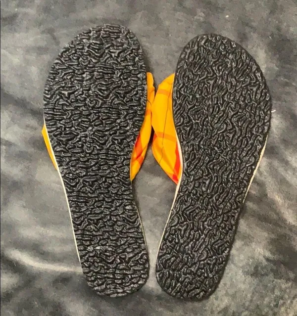 House slippers new! Size 9 - Image 2