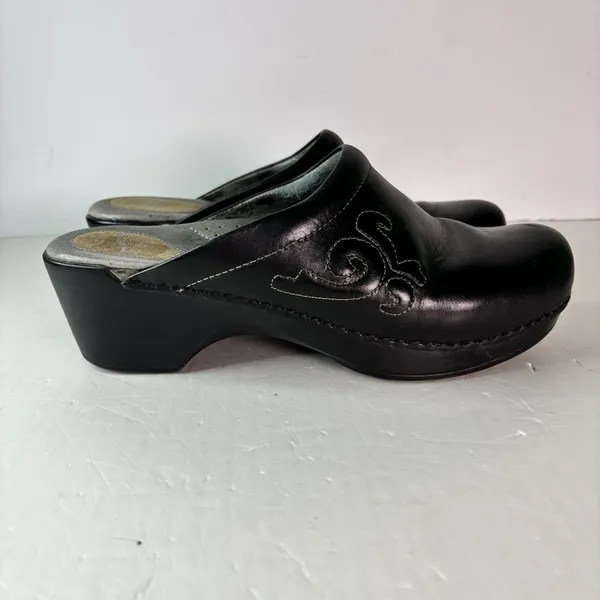 Dansko Black Leather Slip On Mules Clogs Shoes Women's Size 40 EU, 10 US - Image 4