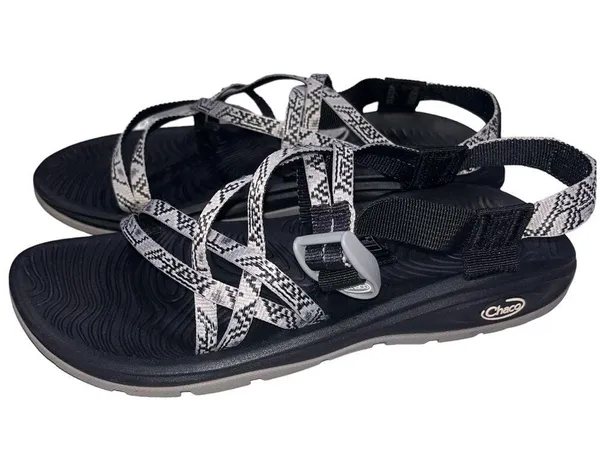 Chacos Women’s Gray & Black Classic Strappy Sandals size 10 - Image 2
