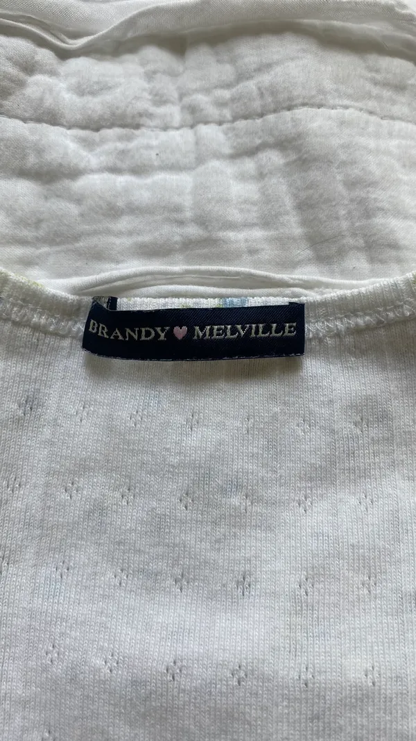 Brandy Melville White floral crop top - Image 3