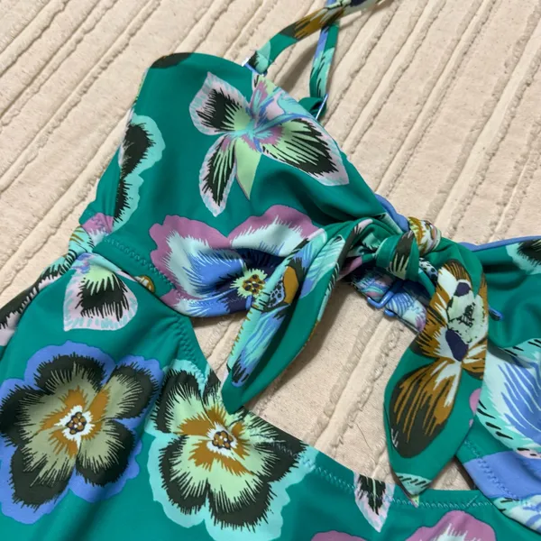 Aerie Keyhole Floral Full Coverage Floral Green One Piece - Image 2