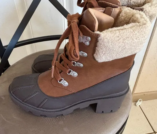 Universal Threads Size 9  Boots - Image 4
