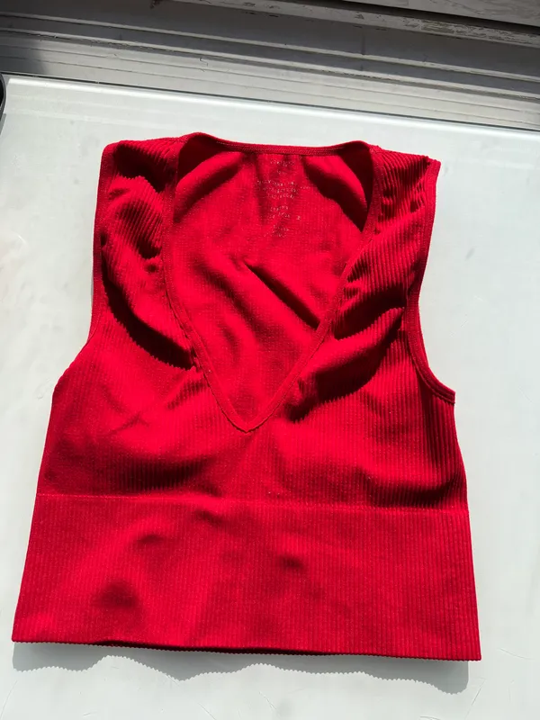 Urban Outfitters Red Seamless Tank Top - Image 3
