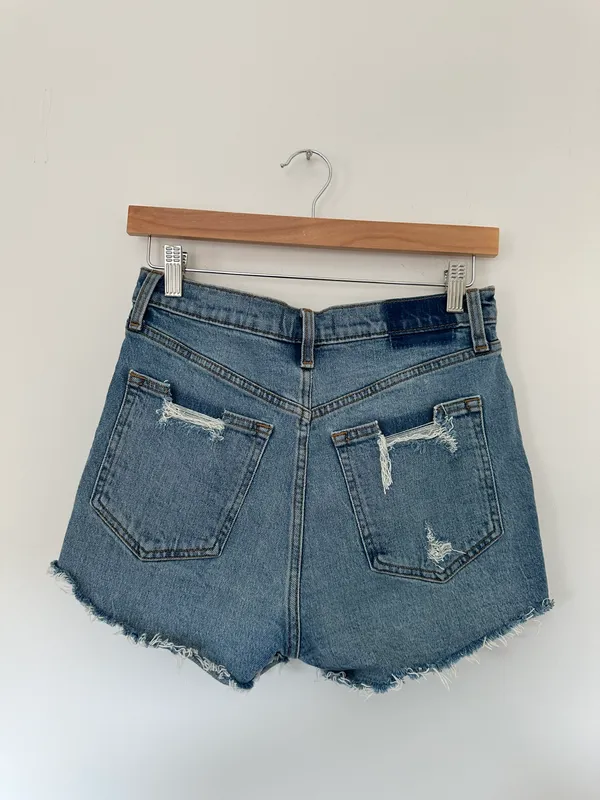 Abercrombie High Rise Mom Short - Image 8