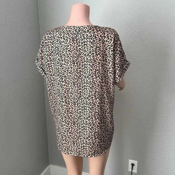 Good Times & Great Adventures Top Womens XL Leopard Cheetah Lightweigh Print #44 - Image 7