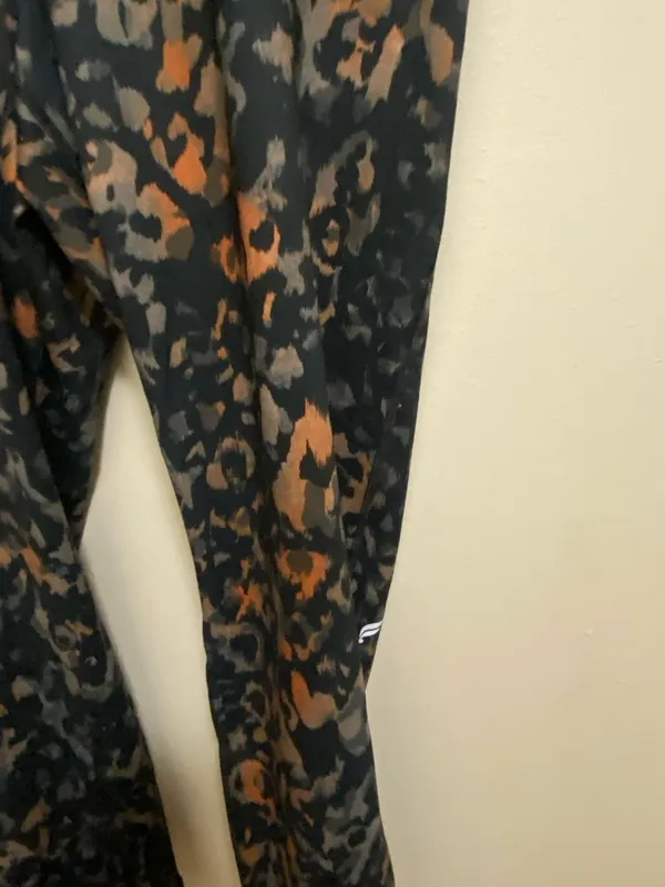 Athleta Powerhold Leggings 2X 2XL 40” Leggings Leopard Cheetah Print Womens - Image 3