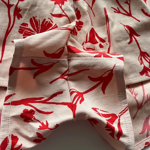 The North Face Class V Mini Floral Shorts -Size XL - Image 10