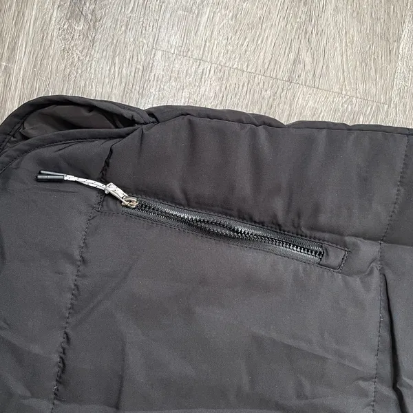 Black puffer vest size small - Image 2